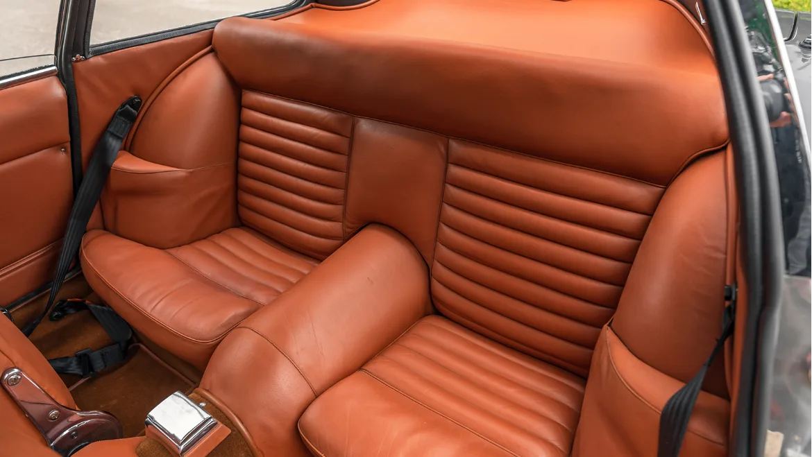 Lamborghini 400 GT 2+2